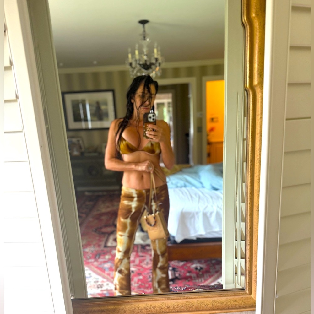 Gucci tie-dye suede pants with matching bikini top. Vintage - Picture 5 of 16